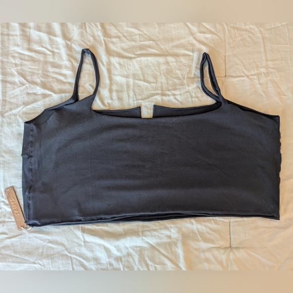 Skims NWT Raw Edge Intimates Cami sz 4x - Picture 2 of 3